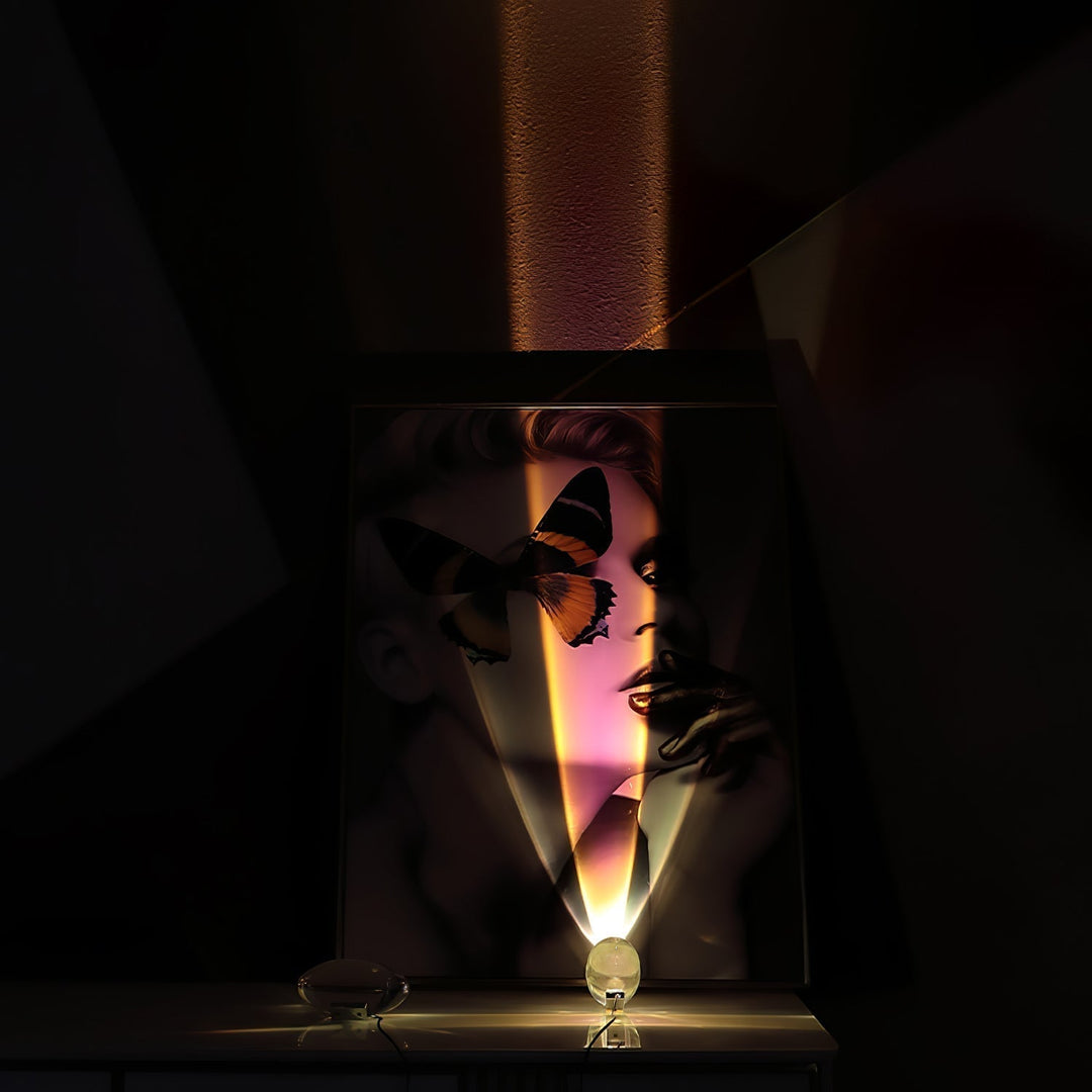 Lampe à poser LED en cristal, design minimaliste et moderne, pour une lumière d'ambiance unique.