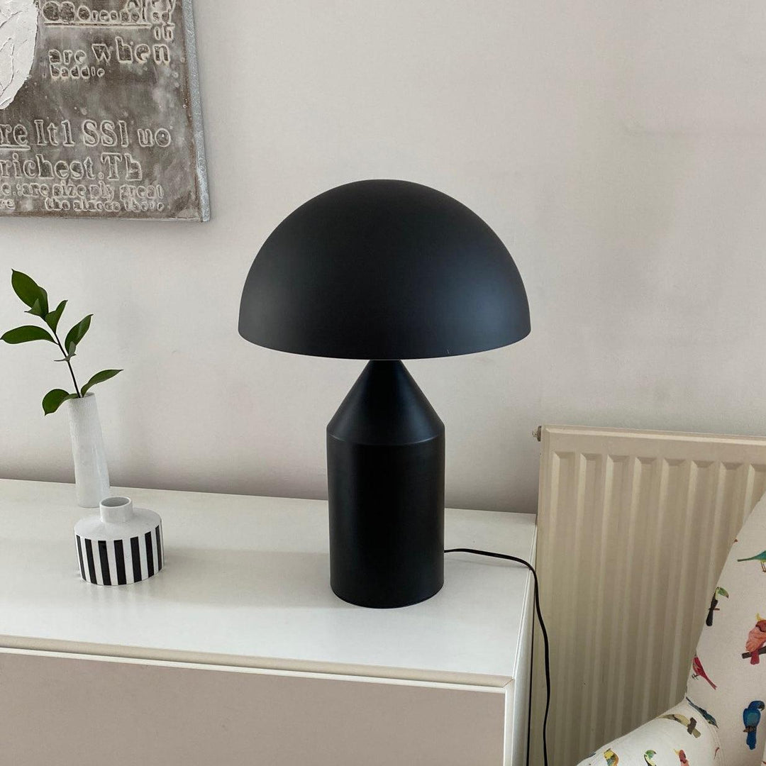 Lampe LunaShine design, avec son éclairage réglable pour créer l'ambiance parfaite.