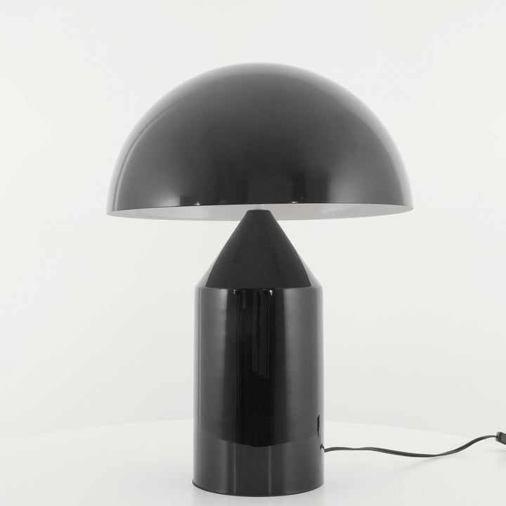 Éclairage moderne LunaShine: une lampe de table design pour bureaux et chambres.