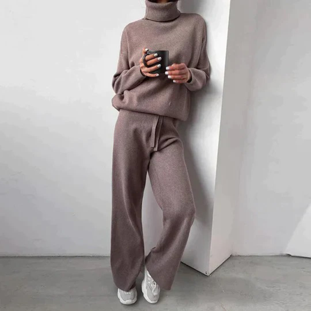 Ensemble femme confortable et décontracté, idéal pour la détente et les loisirs en toutes saisons.