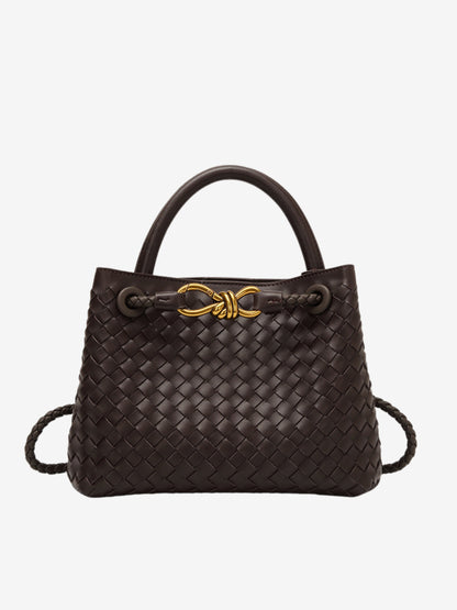 Petit sac à main tressé élégant pour femme en cuir vegan.