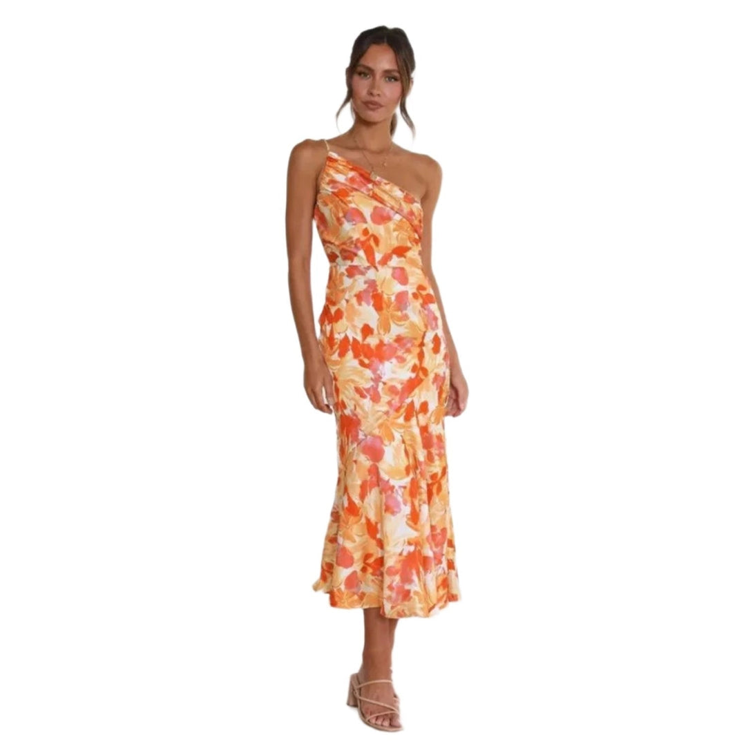 Robe longue fleurie chic femme, fluide et confortable. Parfaite pour l'été printanier. Élégance décontractée.