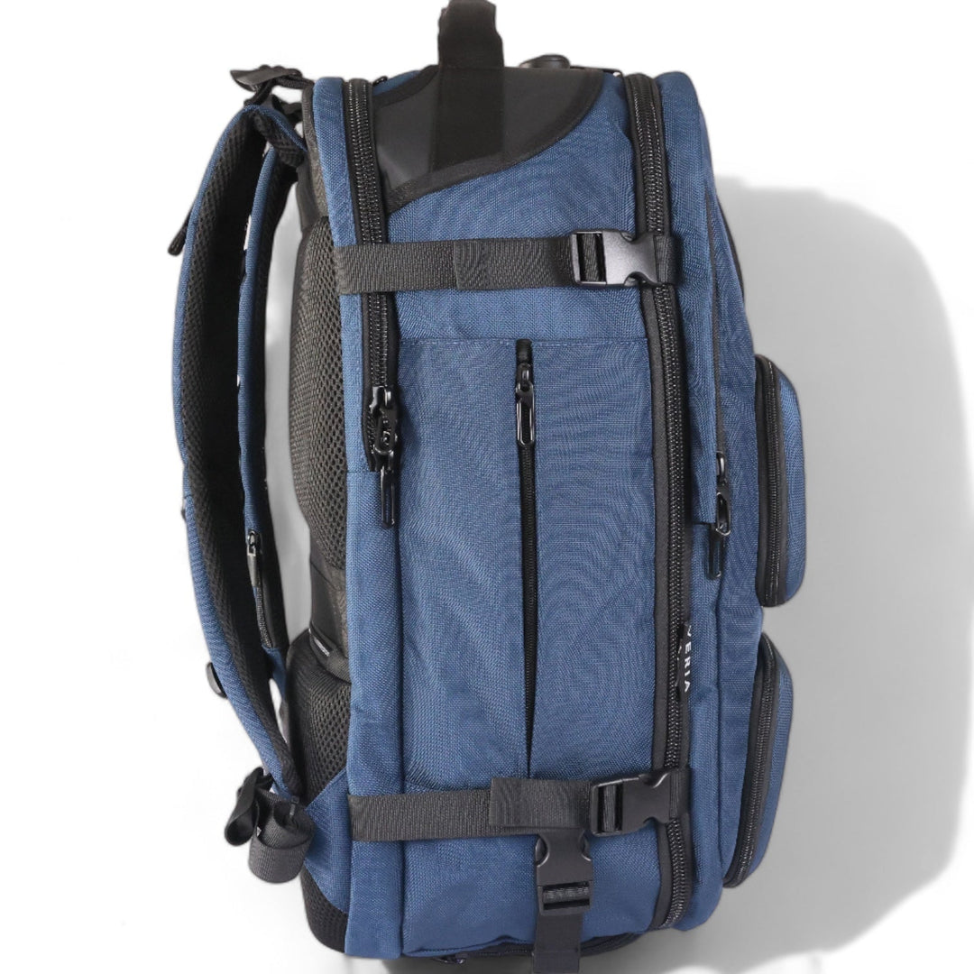 Sac à dos de voyage TravelPack en polyester, durable et facile d'entretien pour usage quotidien.