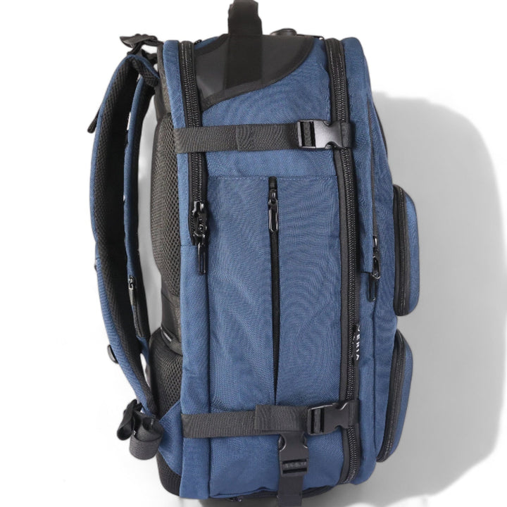 Sac à dos de voyage TravelPack en polyester, durable et facile d'entretien pour usage quotidien.