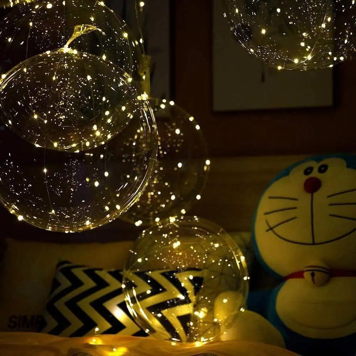 Ambiance lumineuse festive : Ballons LED pour événements intérieurs ou extérieurs, une déco moderne et élégante.