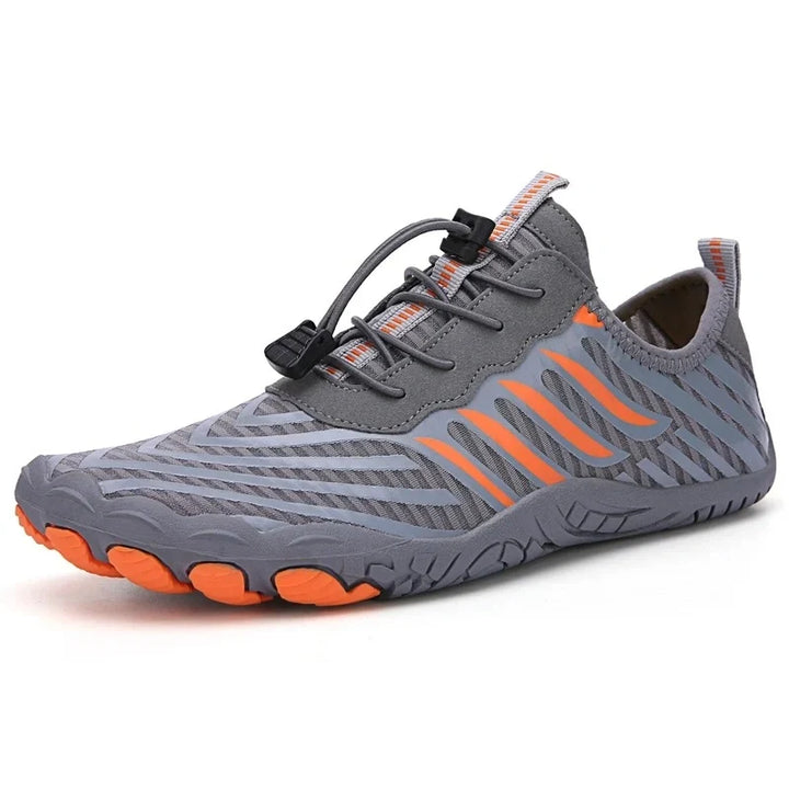 Chaussures pieds nus avec semelle fine et large toe box, conçues pour la proprioception et le confort.