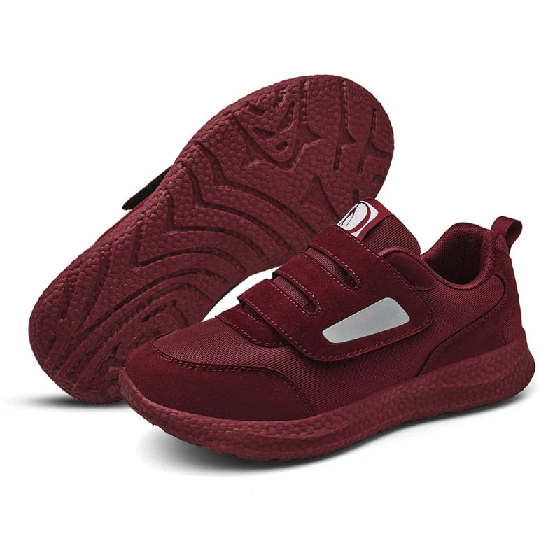 Chaussures orthopédiques confortables, idéales pour la marche prolongée, disponibles en largeur.