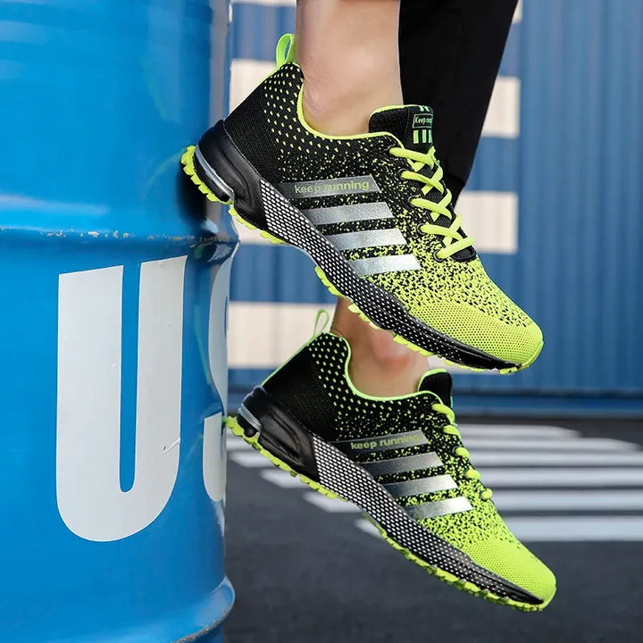 Chaussures de running légères et aérées, offrant un excellent maintien. Idéales pour le sport et la marche homme/femme.