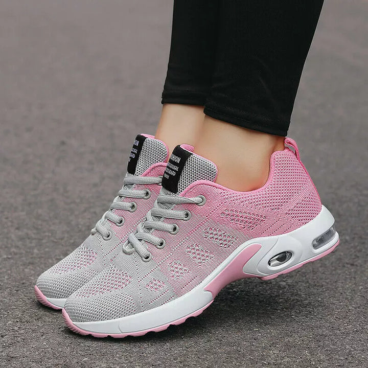 Chaussures running femmes, souples et tendance pour sport, marche et usage quotidien.