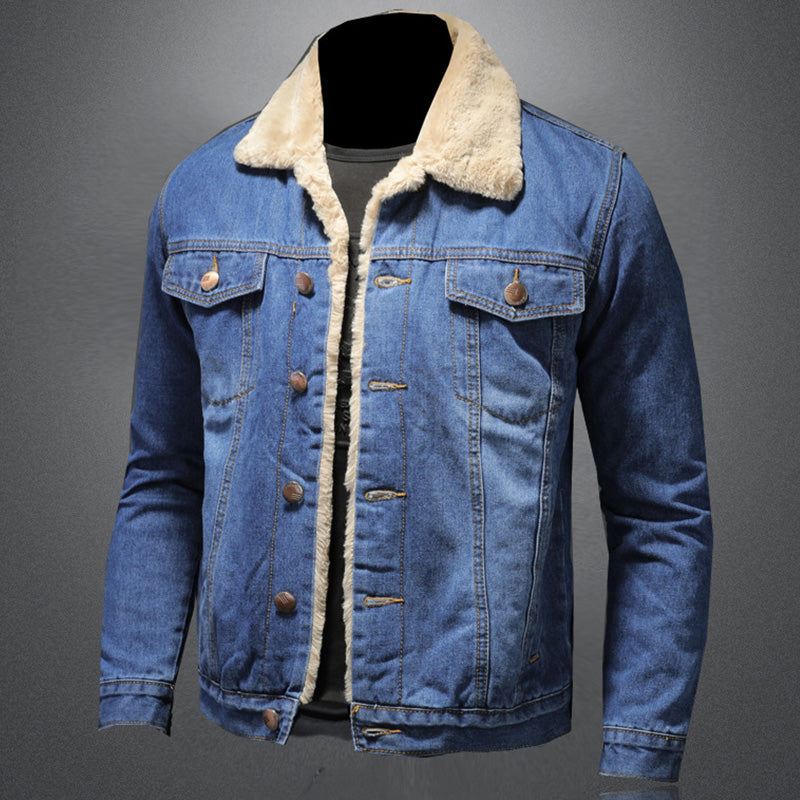 Veste en jean homme mode, élégante pour l'extérieur. Un essentiel décontracté et chic pour toutes occasions.