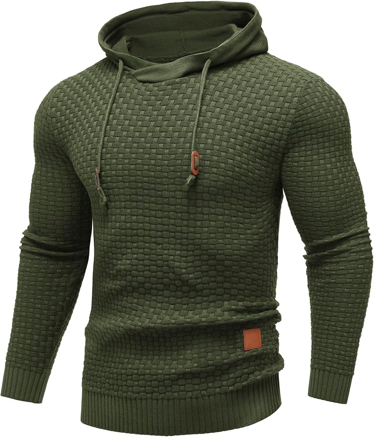 Gros plan sur le tissu doux et résistant du sweat à capuche homme. Confort et qualité pour ce vêtement masculin moderne.