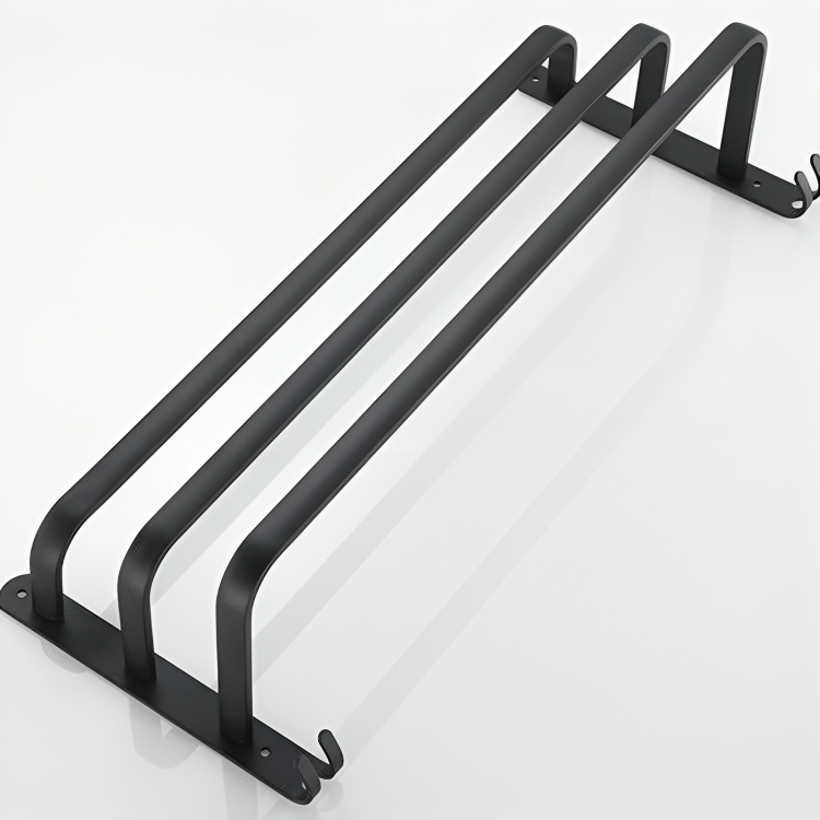 Accessoire salle de bain DrySpace: porte-serviette mural en aluminium noir, design contemporain et fonctionnel.