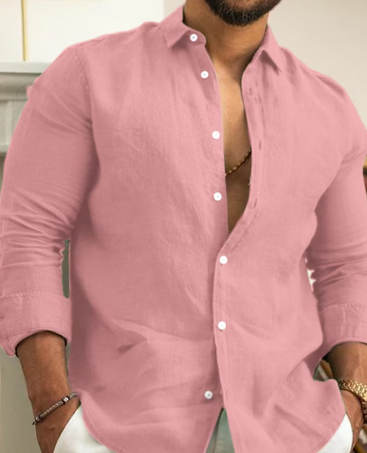 Chemise homme estivale, matière respirante pour un confort supérieur. Style décontracté chic, parfait pour vos tenues d'été.