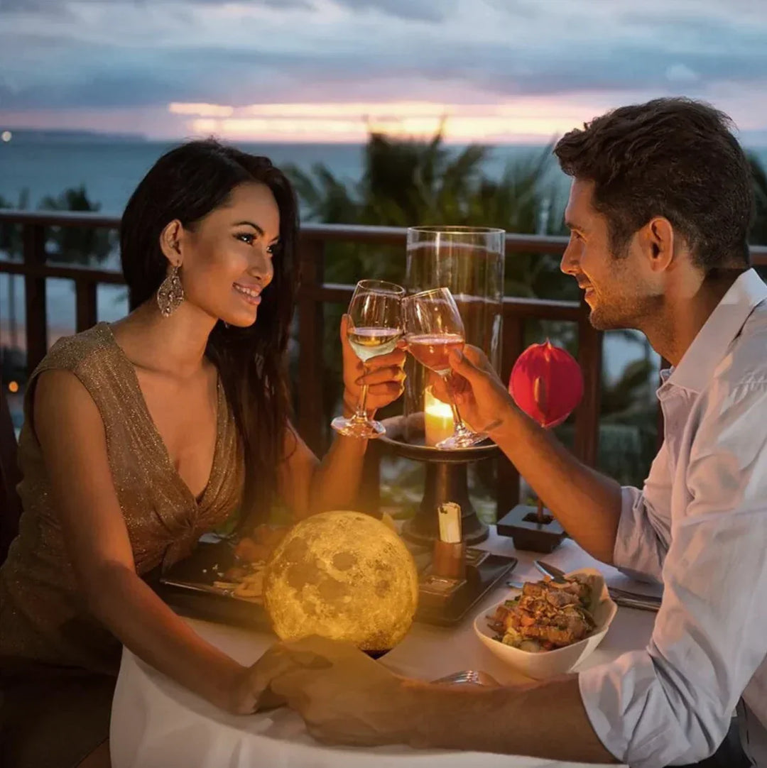 Lampe lune flottante rechargeable, luminaire LED de lévitation pour une décoration intérieure magique et originale.