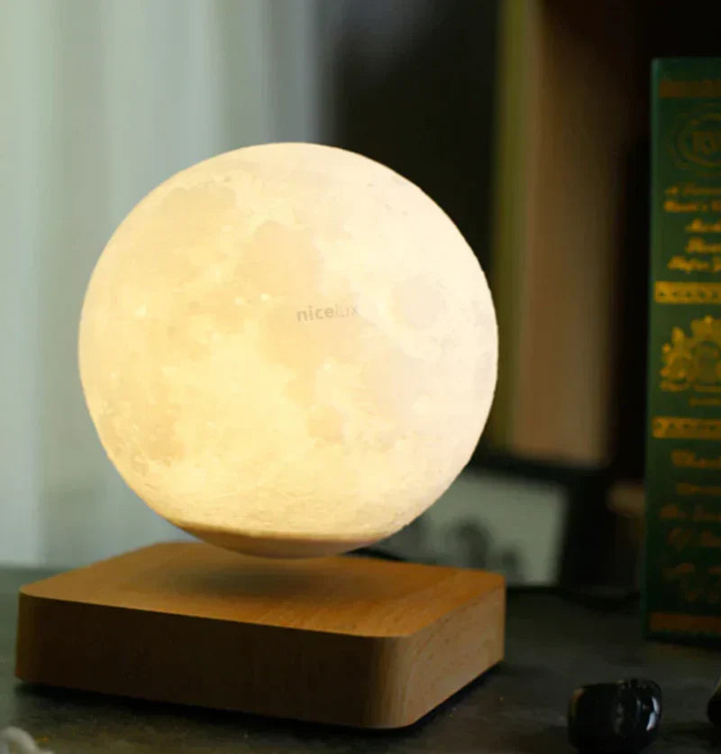 Lampe lune lévitante moderne, luminaire LED d'ambiance pour chambre ou salon, design flottant unique.