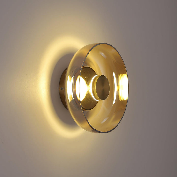 Applique murale LED verre fumé, style épuré, lumière ambiante chambre.
