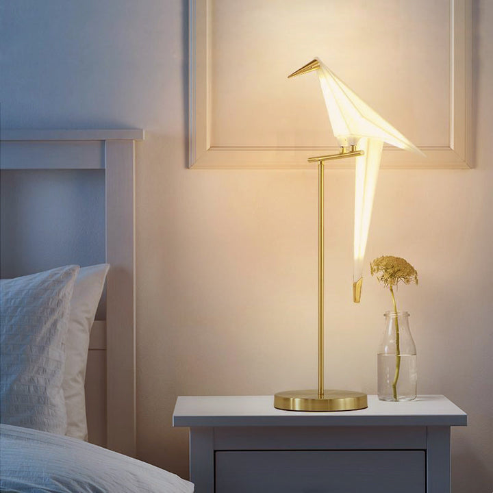 Lampe origami oiseau LED, design moderne pour une lumière chaude et ambiance accueillante. Idéale décoration.