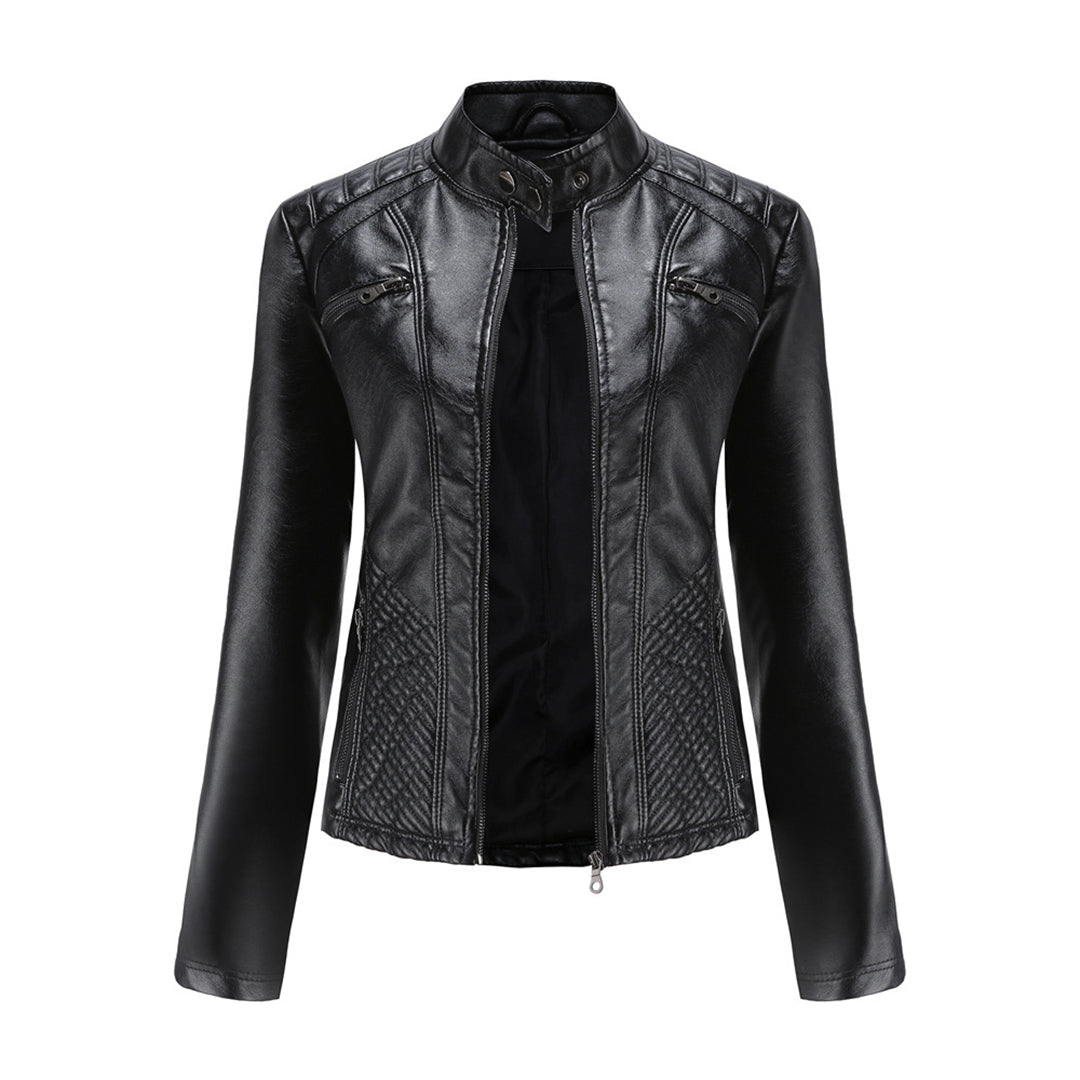 Veste femme élégante noire à fermeture asymétrique. Style urbain chic intemporel, parfaite pour mi-saison.