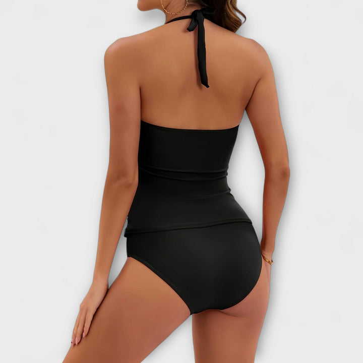 Maillot de bain piscine une pièce, coupe flatteuse, style halter, col V froncé, avec dorures.