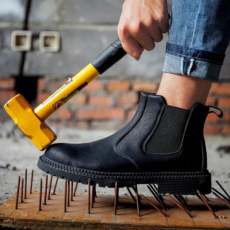 Chaussures de protection professionnelles pour hommes, robustes, imperméables et avec embout acier pour l'industrie.