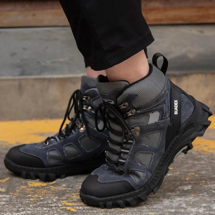 Chaussures de travail robustes pour chantier, anti-perforation et confortables pour longues journées.