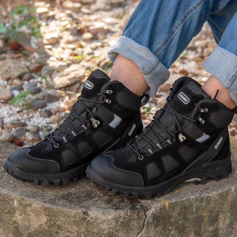 Bottes de travail indestructibles, protection pieds, idéales pour le chantier et l'industrie.