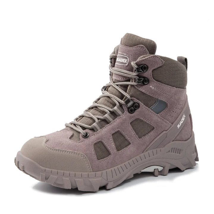 Bottes de sécurité avec embout acier, protection renforcée, parfaites pour les professionnels.
