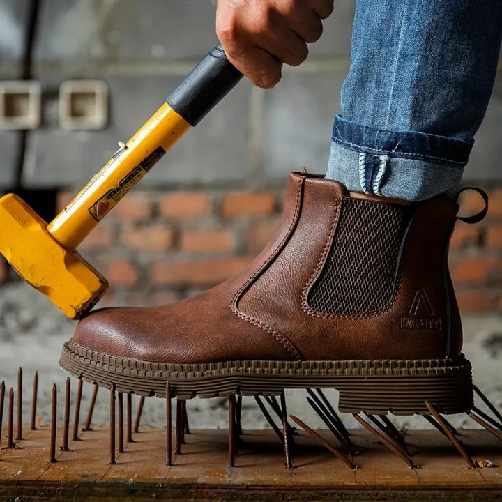 Chaussures de travail robustes pour hommes avec embout en acier, protection imperméable et confort antidérapant.