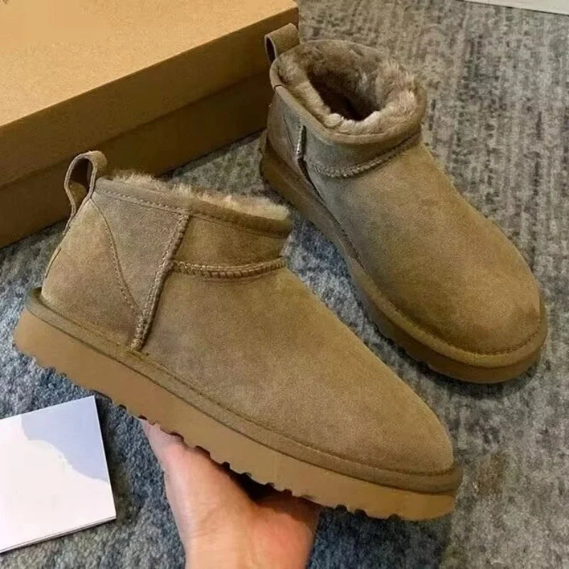 Bottines confortables pour femmes, chaudes et fourrées en suédine, un must-have élégant pour l'hiver rigoureux.