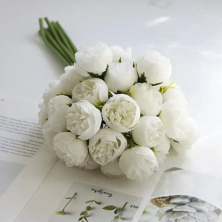 Bouquet de pivoines en soie pour mariage, fleurs artificielles, décoration romantique et élégante.