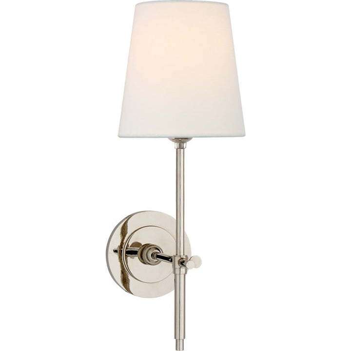 Applique murale nickel, abat-jour tissu gris. Idéale pour une lumière d'appoint douce et design.