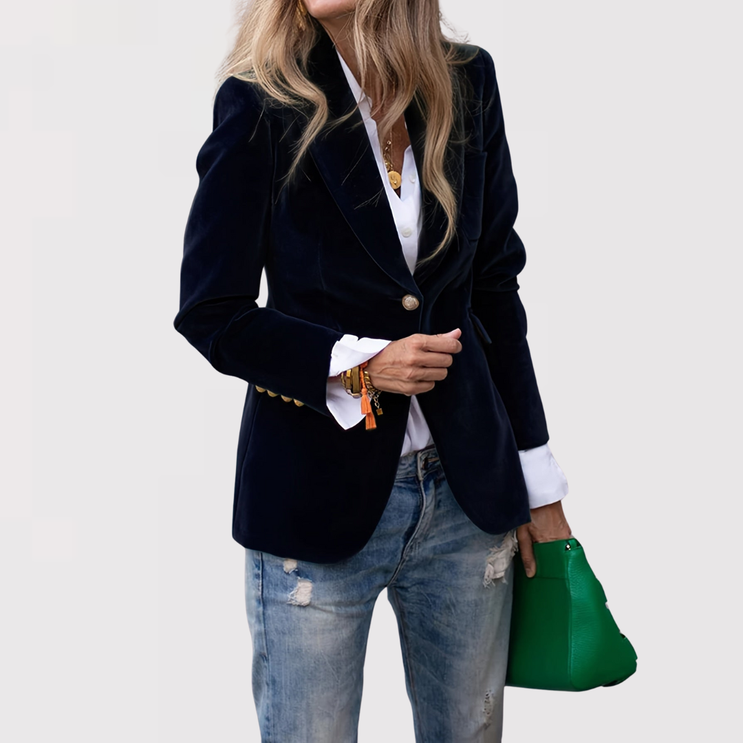 Veste chic femme, coupe ajustée, idéale pour look habillé et mode féminine. Apporte une touche sophistiquée.
