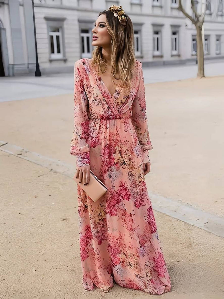 Robe longue fleurie élégante pour femme, col V, sans manches. Idéale printemps-été, mode fluide décontractée.
