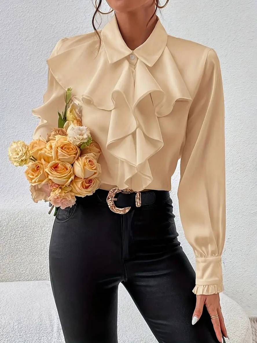 Blouse femme chic, col jabot, manches bishop. Vêtement élégant pour toute occasion, mode femme.