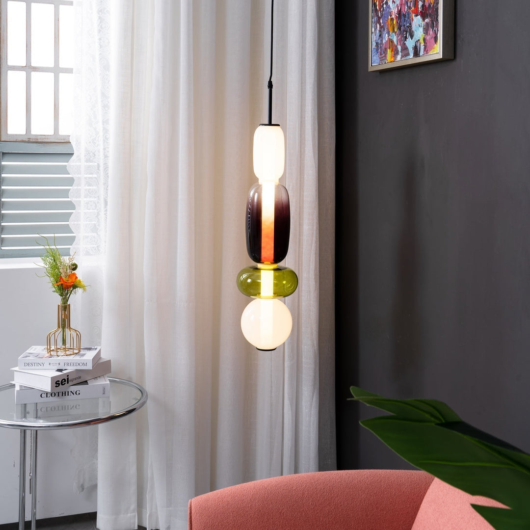 Suspension LED en verre, style moderne et lumière optimale pour cuisine.