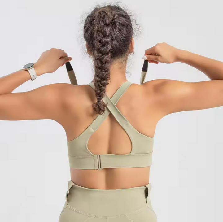 Brassière femme facile à ajuster, confort et maintien pour toutes, un essentiel du sous-vêtement.