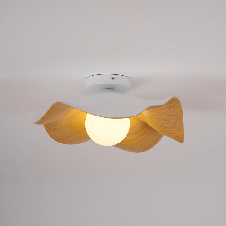Design organique LED plafonnier, apporte clarté et style à votre intérieur.