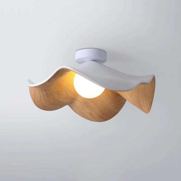 Éclairage LED organique de plafond, design contemporain et minimaliste.