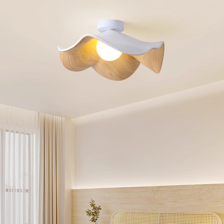 Plafonnier LED organique, design moderne, éclairage élégant pour salon.