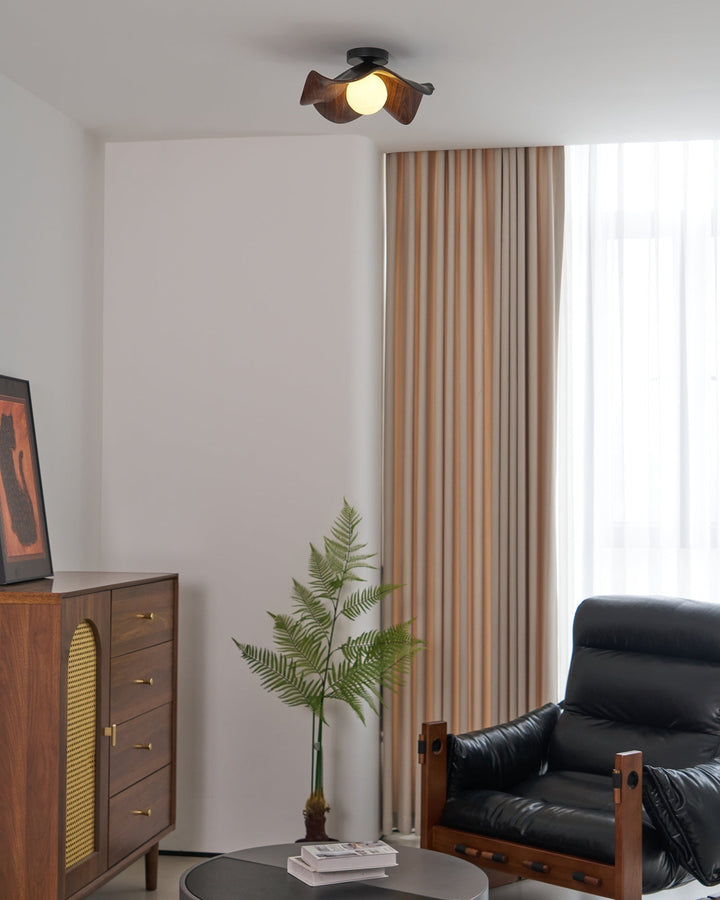 Forme organique LED pour plafond, luminaire tendance, éclairage chaleureux.