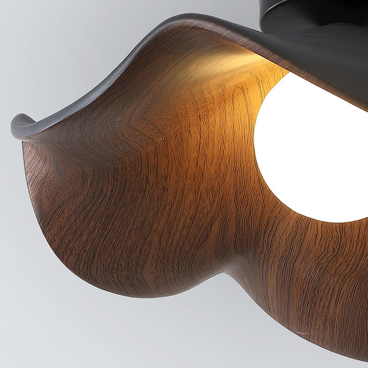 Plafonnier LED organique, lumière douce et indirecte, pour la chambre à coucher.