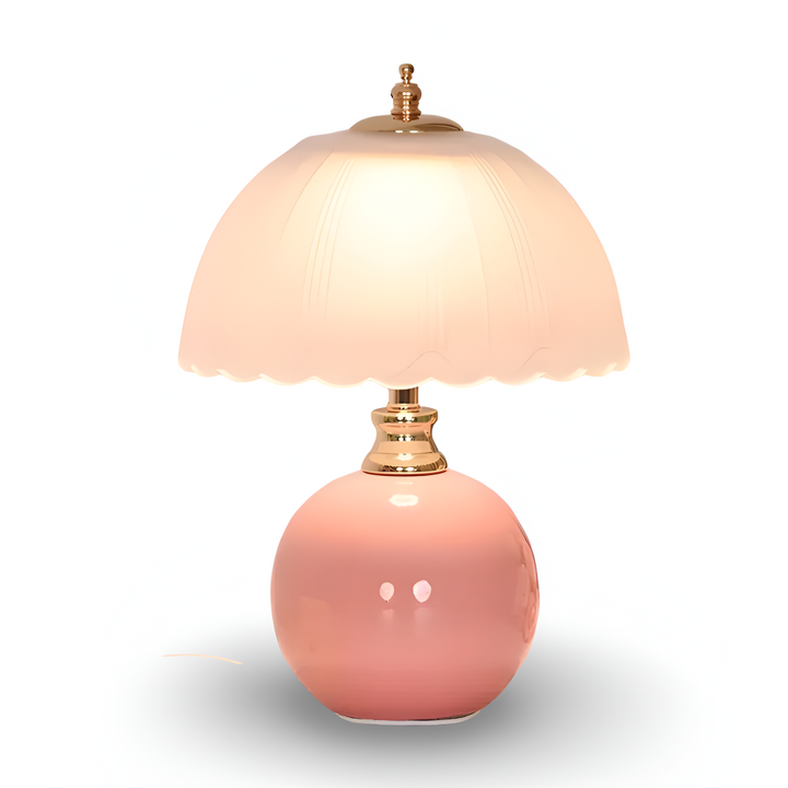 Lampe d'ambiance dôme en céramique pour table de chevet ou console. Apporte lumière douce et style moderne.