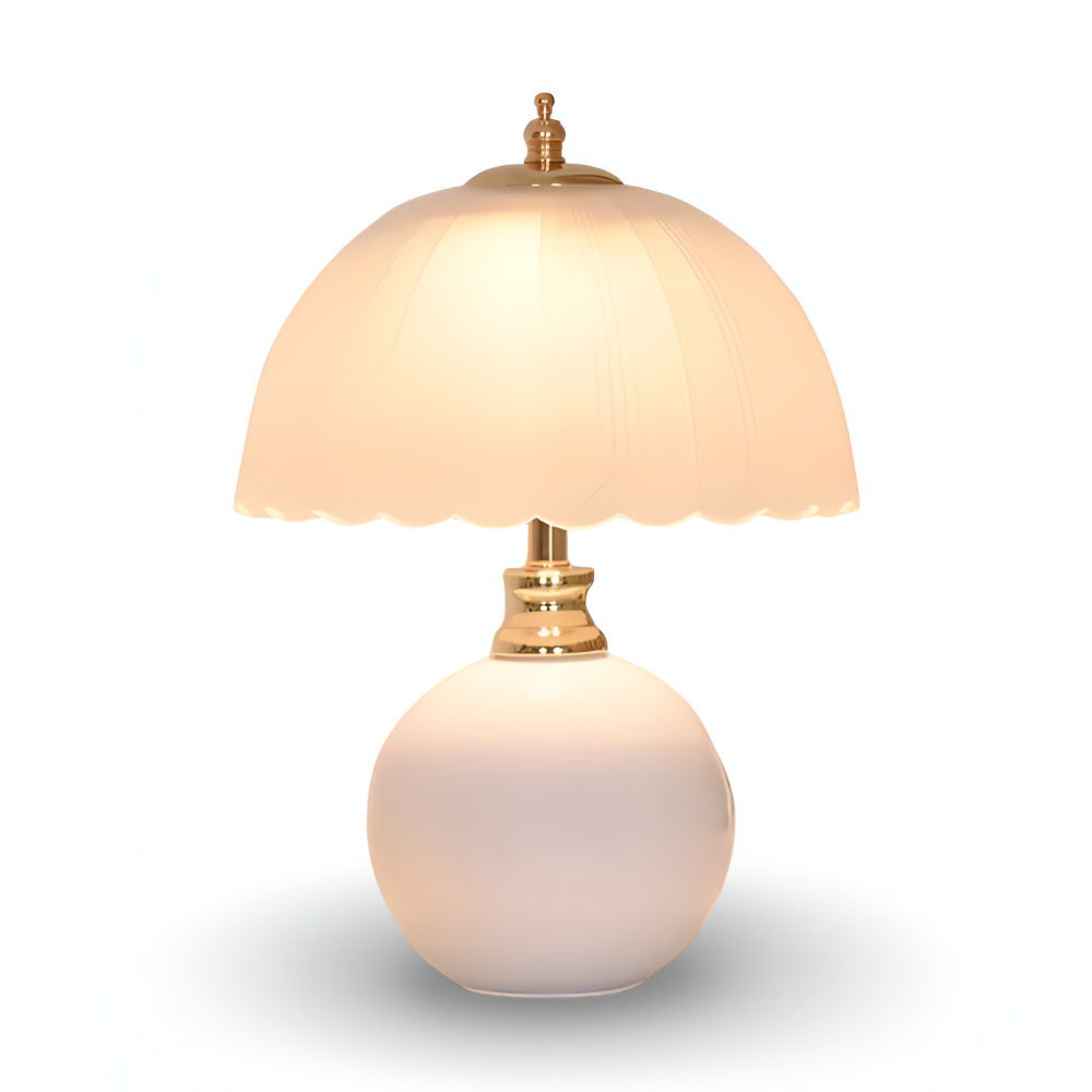 Lampe de table dôme en céramique, design polyvalent. Idéale comme lampe de chevet ou éclairage d'appoint.