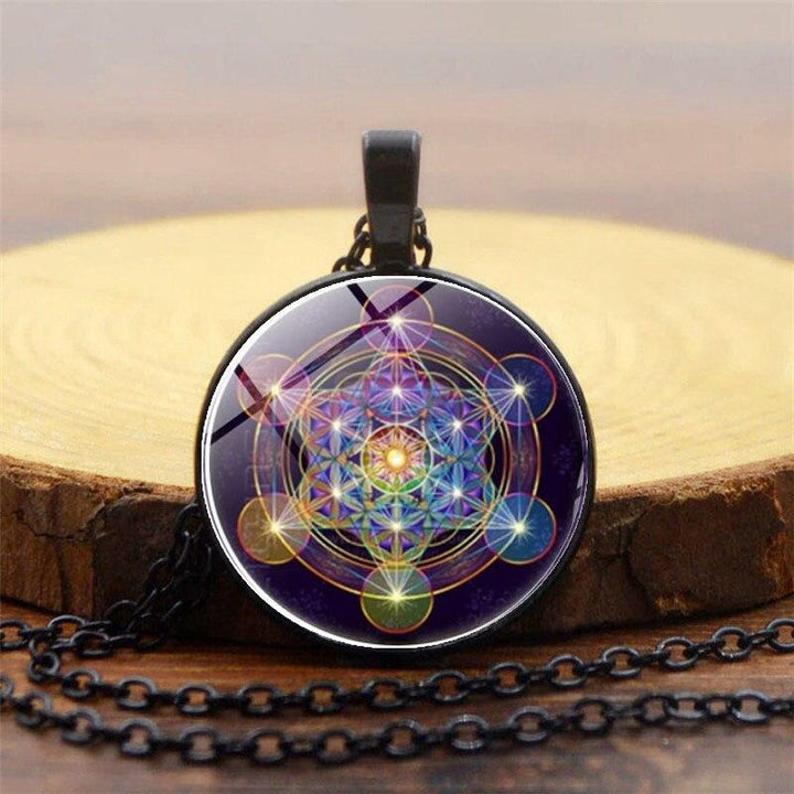 Pendentif Métatron et chakras, idéal pour la méditation, l'harmonisation énergétique et le bien-être spirituel.