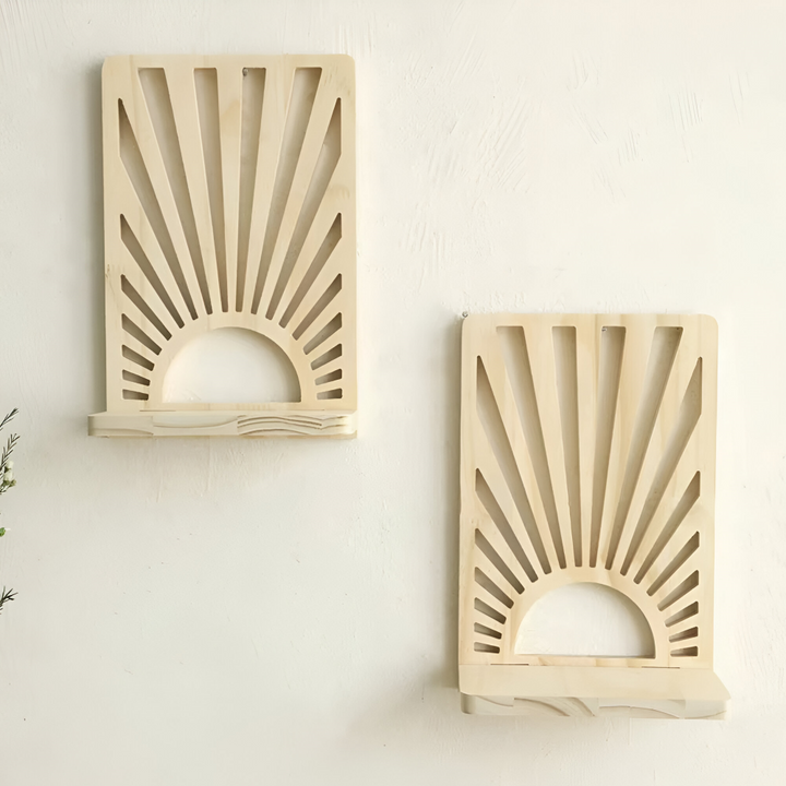 Décoration murale bohème en bois, étagère SolAura pour le salon ou la chambre à coucher.