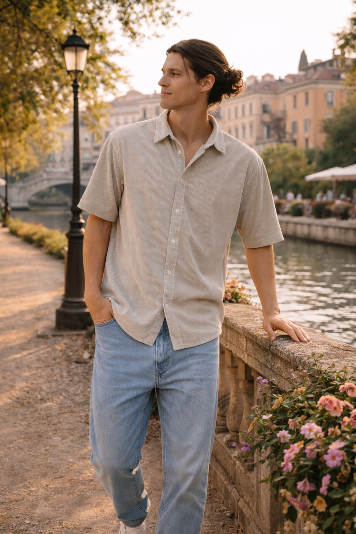Chemise d'été homme décontractée, très confortable. Idéale pour les sorties et activités estivales, matière respirante.