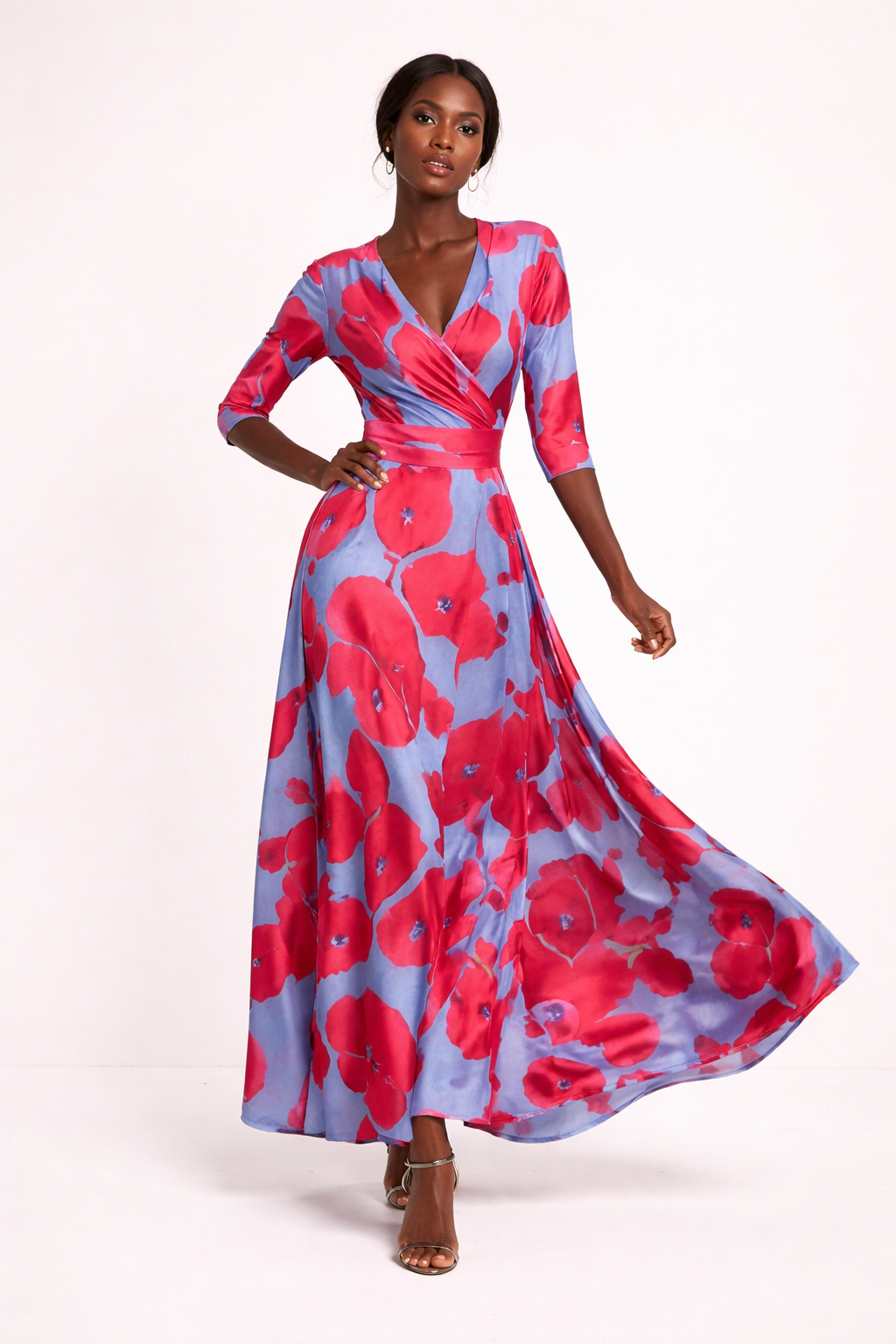 Robe longue décontractée imprimée pour femme. Idéale printemps-été. Manches 3/4, col en V. Élégante et confortable.