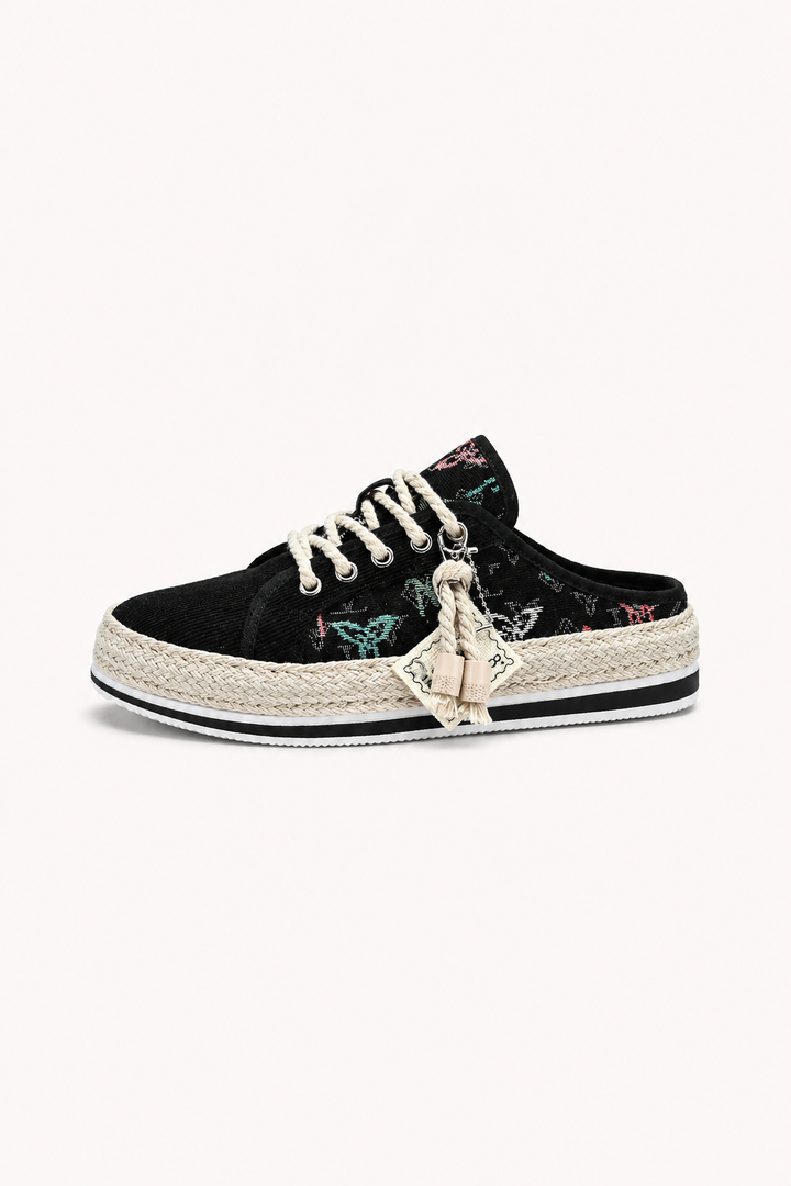 Chaussures masculines à lacets style casual, élégantes pour l'été. Idéales pour une mode décontractée et confortable.