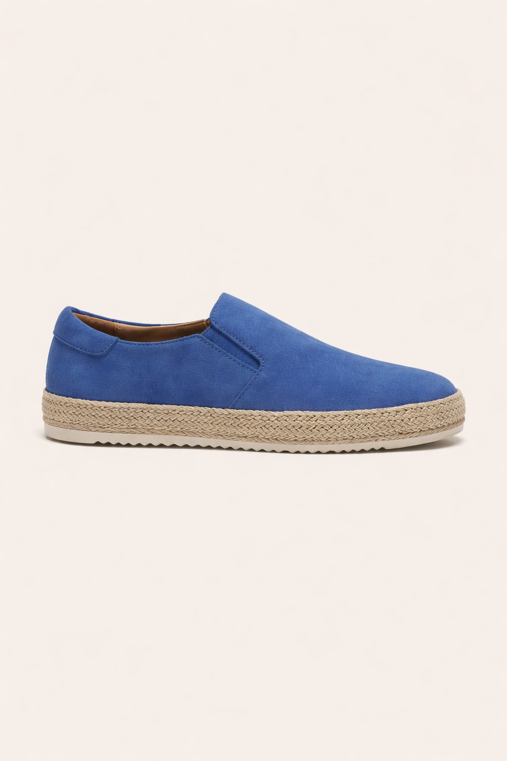 Chaussures à enfiler pour hommes, matériau léger et respirant, conçues pour le confort d'été et le voyage.