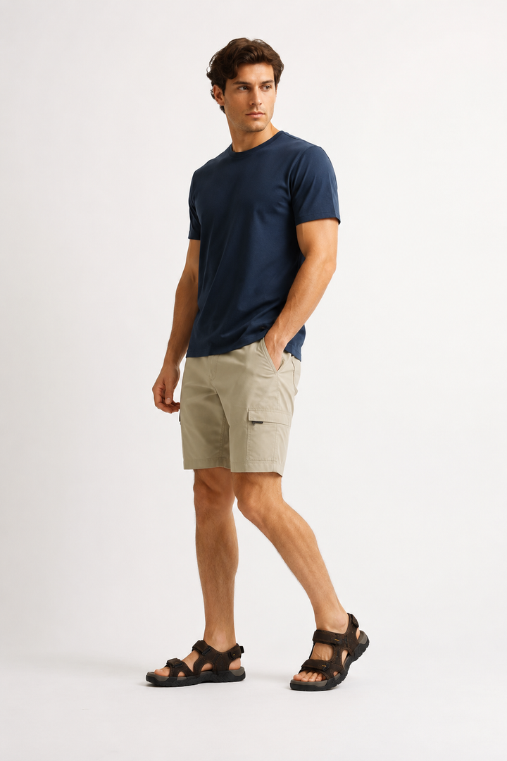 Sandales homme réglables offrant un ajustement parfait et un confort optimal pour la marche et l'aventure en plein air.